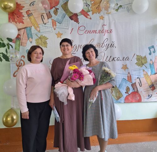 Мулла Иле мәктәбендә Белем көненә багышланган бәйрәм тантанасы узды