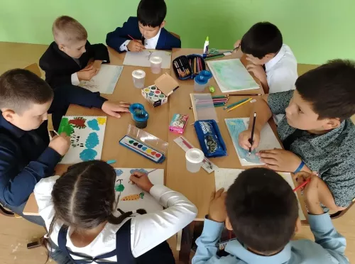 Мулла Иле мәдәният йортында «Көзнең ачык төсләре» дигән рәсем бәйгесе узды