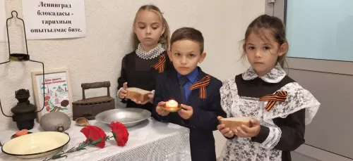 Акъегет авылында «Ленинград блокадасы — тарихның онытылмас бите» дигән тарихи сәгать үткәрелде