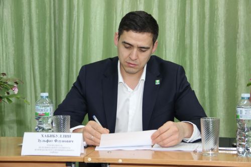 Бишнә авыл җирлегендә узган хисап сессия
