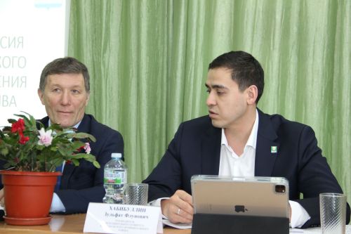 Бишнә авыл җирлегендә узган хисап сессия