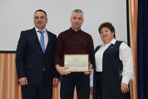 Олы Яке җирлегендә узган хисап сессия