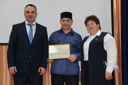 Олы Яке җирлегендә узган хисап сессия