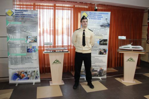 Яшел Үзәндә суднолар төзү белгечлекләре студентлары өчен иҗади фестиваль узды
