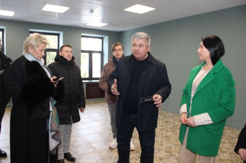 Яшел Үзән тарих-мәдәни мирас музеена эшлекле визит белән, мәдәният министры Ирада Әюпова килде