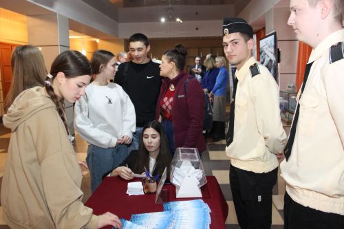 Яшел Үзәндә суднолар төзү белгечлекләре студентлары өчен иҗади фестиваль узды