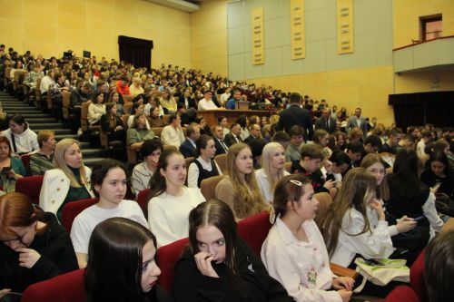 Яшел Үзәндә суднолар төзү белгечлекләре студентлары өчен иҗади фестиваль узды