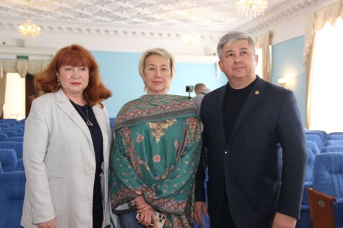 Мәдәният министры Ирада Әюпова Зеленодольск музыка театрында булды
