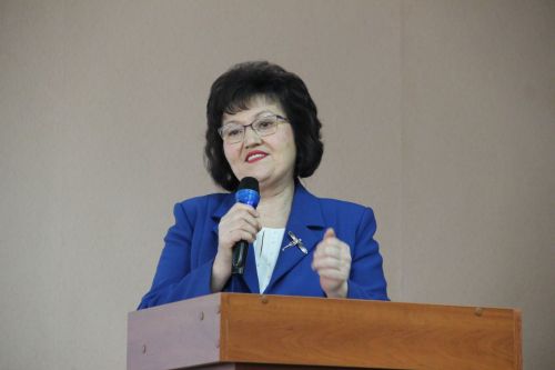 "Үзеңнән соң җирдә эз калдырыйм дисәң - Укытучы бул!"