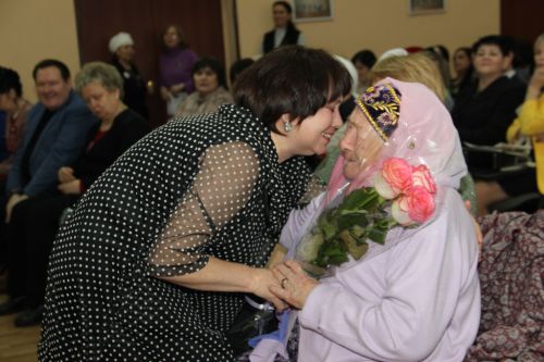 "Үзеңнән соң җирдә эз калдырыйм дисәң - Укытучы бул!"