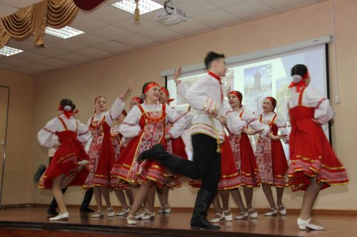 "Үзеңнән соң җирдә эз калдырыйм дисәң - Укытучы бул!"