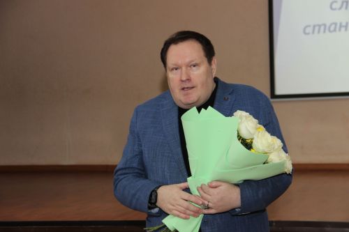 "Үзеңнән соң җирдә эз калдырыйм дисәң - Укытучы бул!"