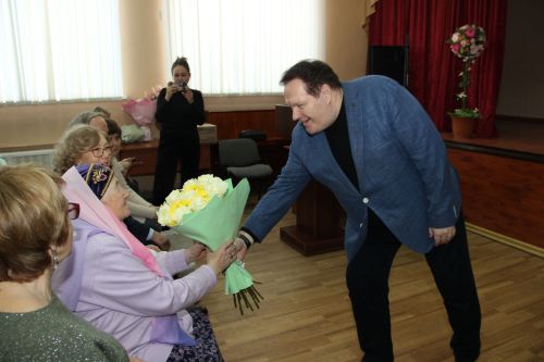"Үзеңнән соң җирдә эз калдырыйм дисәң - Укытучы бул!"