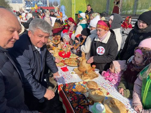 Яшел Үзәндә Май чабу чарасы