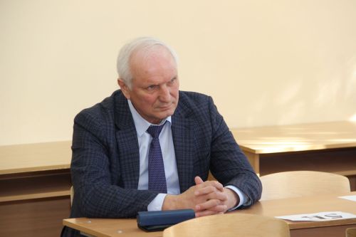 Әти-әниләр имтихан бирде
