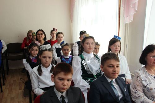 Әйшә мәктәбендә Габдулла Тукай исемендәге “Ватан өчен яшәү – безнең бурыч!” дип исемләнгән муниципаль шигырь уку бәйгесе узды