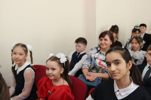 Әйшә мәктәбендә Габдулла Тукай исемендәге “Ватан өчен яшәү – безнең бурыч!” дип исемләнгән муниципаль шигырь уку бәйгесе узды