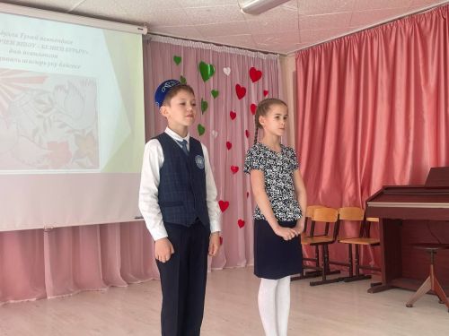 Әйшә мәктәбендә Габдулла Тукай исемендәге “Ватан өчен яшәү – безнең бурыч!” дип исемләнгән муниципаль шигырь уку бәйгесе узды