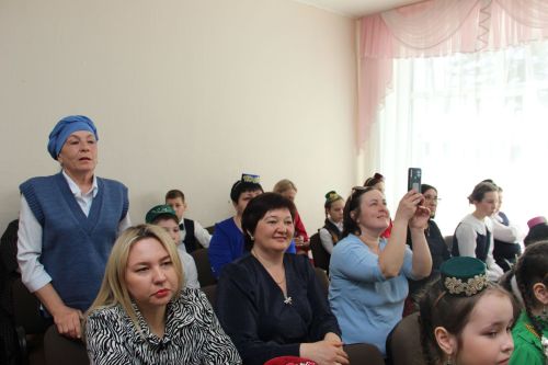 Әйшә мәктәбендә Габдулла Тукай исемендәге “Ватан өчен яшәү – безнең бурыч!” дип исемләнгән муниципаль шигырь уку бәйгесе узды