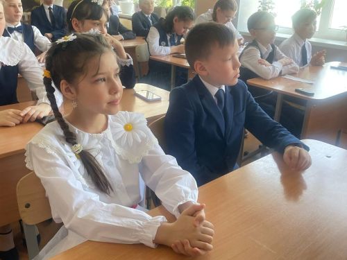 Әйшә мәктәбендә Габдулла Тукай исемендәге “Ватан өчен яшәү – безнең бурыч!” дип исемләнгән муниципаль шигырь уку бәйгесе узды