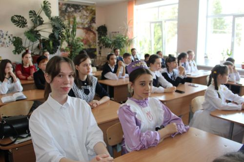Әйшә мәктәбендә Габдулла Тукай исемендәге “Ватан өчен яшәү – безнең бурыч!” дип исемләнгән муниципаль шигырь уку бәйгесе узды