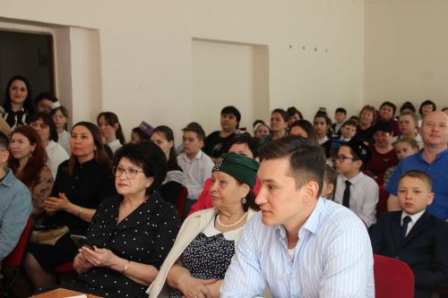 Әйшә мәктәбендә Габдулла Тукай исемендәге “Ватан өчен яшәү – безнең бурыч!” дип исемләнгән муниципаль шигырь уку бәйгесе узды