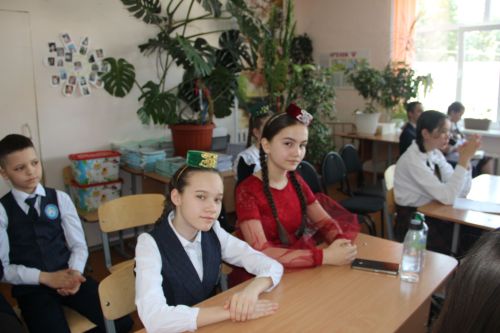 Әйшә мәктәбендә Габдулла Тукай исемендәге “Ватан өчен яшәү – безнең бурыч!” дип исемләнгән муниципаль шигырь уку бәйгесе узды