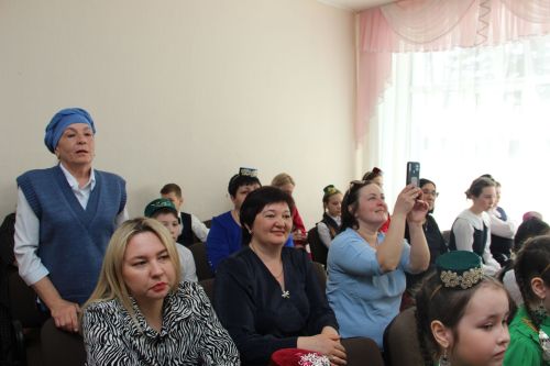 Әйшә мәктәбендә Габдулла Тукай исемендәге “Ватан өчен яшәү – безнең бурыч!” дип исемләнгән муниципаль шигырь уку бәйгесе узды