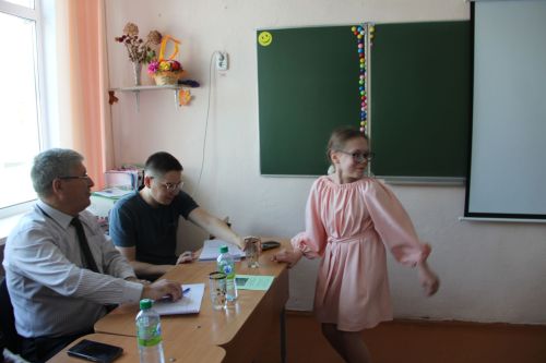 Әйшә мәктәбендә Габдулла Тукай исемендәге “Ватан өчен яшәү – безнең бурыч!” дип исемләнгән муниципаль шигырь уку бәйгесе узды