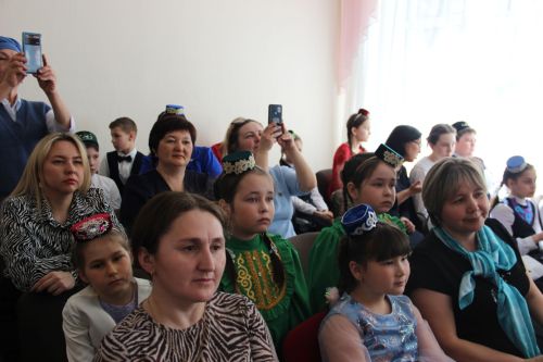 Әйшә мәктәбендә Габдулла Тукай исемендәге “Ватан өчен яшәү – безнең бурыч!” дип исемләнгән муниципаль шигырь уку бәйгесе узды