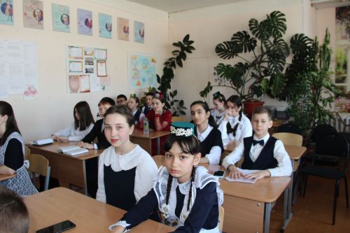 Әйшә мәктәбендә Габдулла Тукай исемендәге “Ватан өчен яшәү – безнең бурыч!” дип исемләнгән муниципаль шигырь уку бәйгесе узды