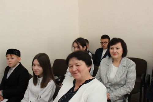 Әйшә мәктәбендә Габдулла Тукай исемендәге “Ватан өчен яшәү – безнең бурыч!” дип исемләнгән муниципаль шигырь уку бәйгесе узды