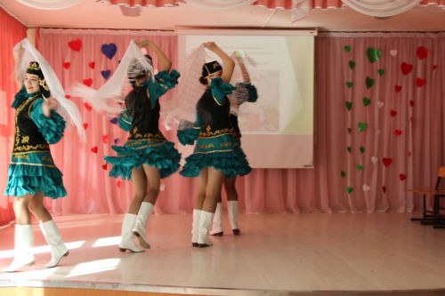 Әйшә мәктәбендә Габдулла Тукай исемендәге “Ватан өчен яшәү – безнең бурыч!” дип исемләнгән муниципаль шигырь уку бәйгесе узды