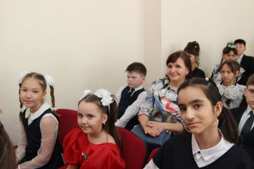 Әйшә мәктәбендә Габдулла Тукай исемендәге “Ватан өчен яшәү – безнең бурыч!” дип исемләнгән муниципаль шигырь уку бәйгесе узды