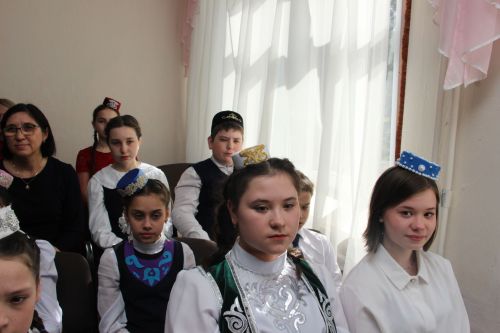 Әйшә мәктәбендә Габдулла Тукай исемендәге “Ватан өчен яшәү – безнең бурыч!” дип исемләнгән муниципаль шигырь уку бәйгесе узды