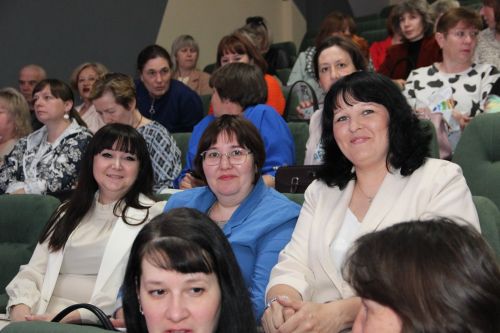 Бүген Яшел Үзәндә күренекле якташыбыз, язучы Фаил Шәфигуллинның тууына 85 ел тулуга багышланган искә алу кичәсе узды