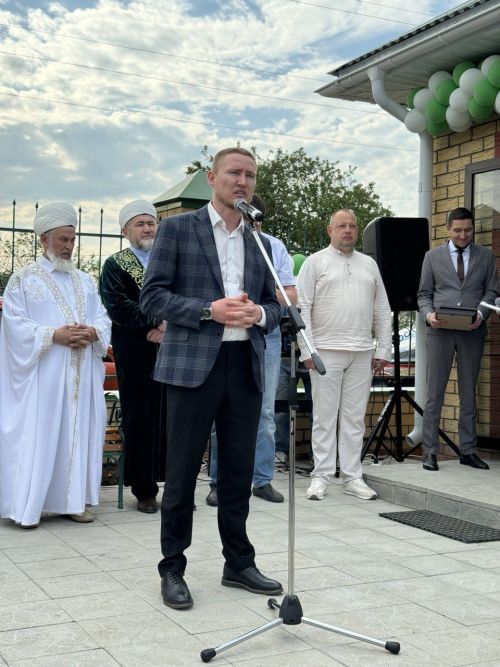 Яшел Үзәннең "Тынычлык" мәчете территориясендә чишмә ачылышы