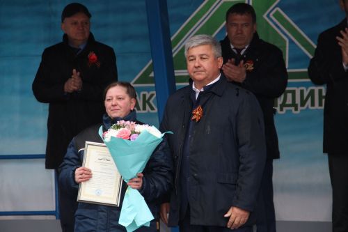A.М Горький исемендәге Яшел Үзән заводында тантаналы рәвештә «ВИКТОР ВЕЛИКИЙ»  Патруль кораблен һәм «ТАЙФУН» кече ракета корабын суга төшерделәр