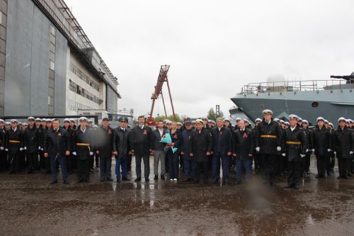 A.М Горький исемендәге Яшел Үзән заводында тантаналы рәвештә «ВИКТОР ВЕЛИКИЙ»  Патруль кораблен һәм «ТАЙФУН» кече ракета корабын суга төшерделәр