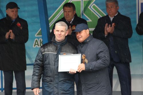 A.М Горький исемендәге Яшел Үзән заводында тантаналы рәвештә «ВИКТОР ВЕЛИКИЙ»  Патруль кораблен һәм «ТАЙФУН» кече ракета корабын суга төшерделәр