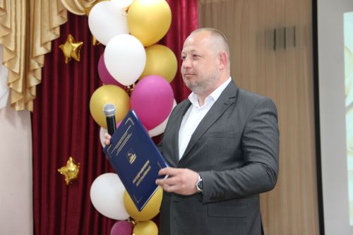 14нче лицейга 60 яшь
