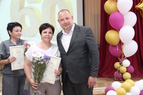 14нче лицейга 60 яшь