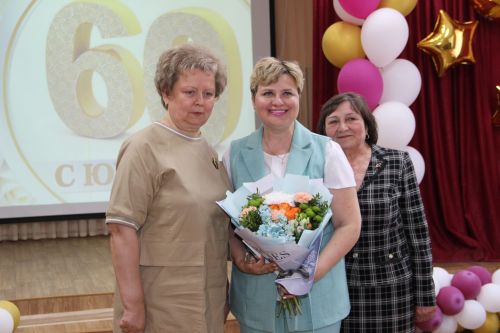 14нче лицейга 60 яшь