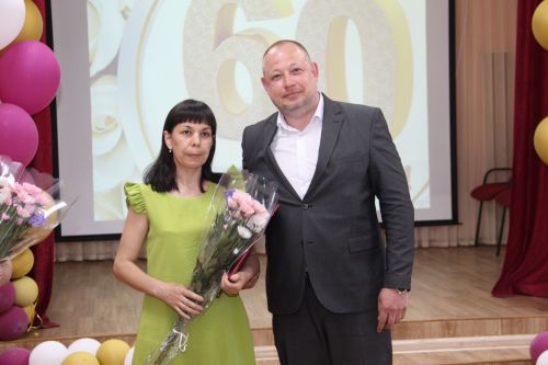 14нче лицейга 60 яшь