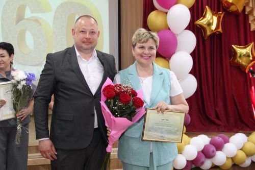 14нче лицейга 60 яшь