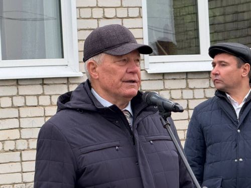 Яшел Үзән районы «Ленин» исемендәге колхозны җитәкләгән Тәлгать Әшрафҗан улы Гыйниятуллинга бюст ачу тантанасы