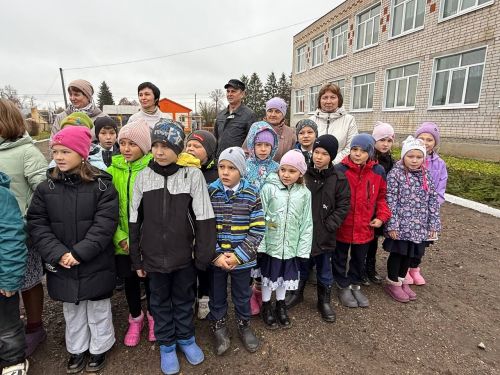 Яшел Үзән районы «Ленин» исемендәге колхозны җитәкләгән Тәлгать Әшрафҗан улы Гыйниятуллинга бюст ачу тантанасы
