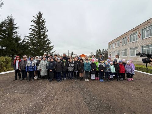 Яшел Үзән районы «Ленин» исемендәге колхозны җитәкләгән Тәлгать Әшрафҗан улы Гыйниятуллинга бюст ачу тантанасы