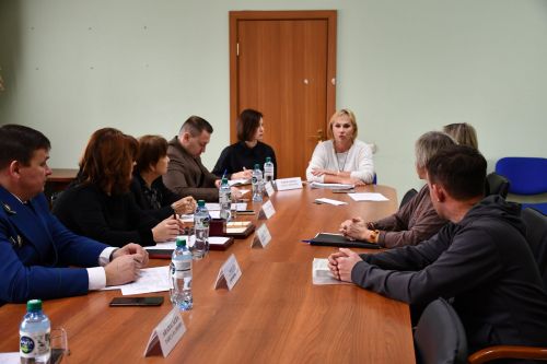 ТР балалар хокуклары буенча вәкаләтле вәкил Светлана Захарова гражданнарны кабул итә
