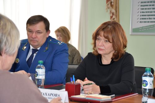 ТР балалар хокуклары буенча вәкаләтле вәкил Светлана Захарова гражданнарны кабул итә